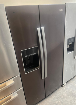 Deal: Whirlpool Side‑by‑Side Black – Ice/Water, Clean, Tested