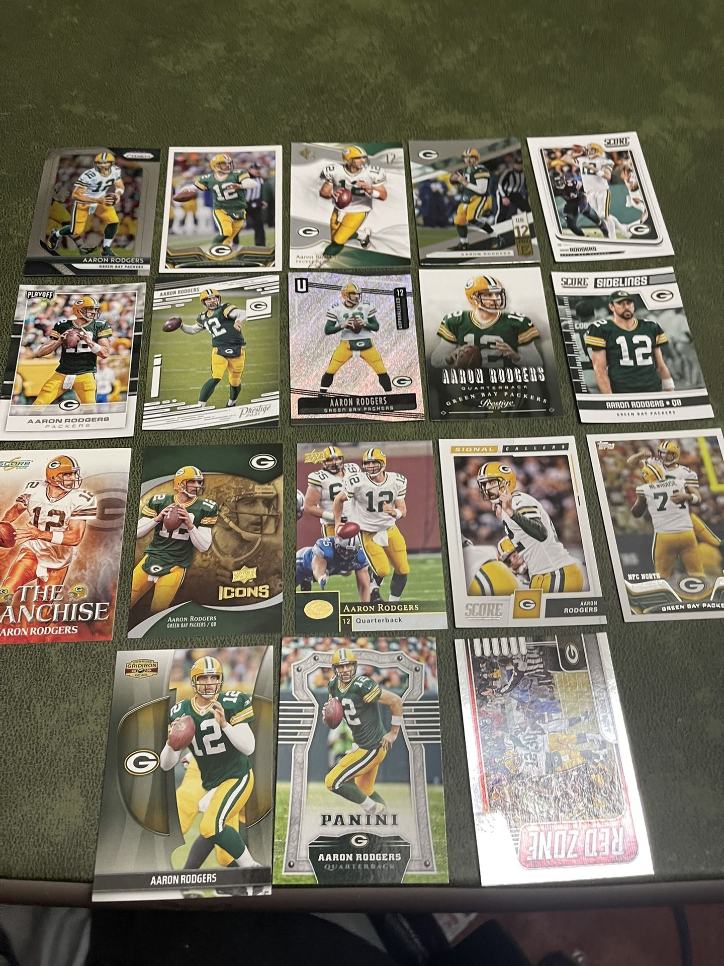 Lot Of 18 Aaron Rodgers Football Cards