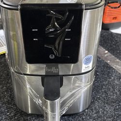 Slim 4-qt. Touchscreen Air Fryer by bella PRO