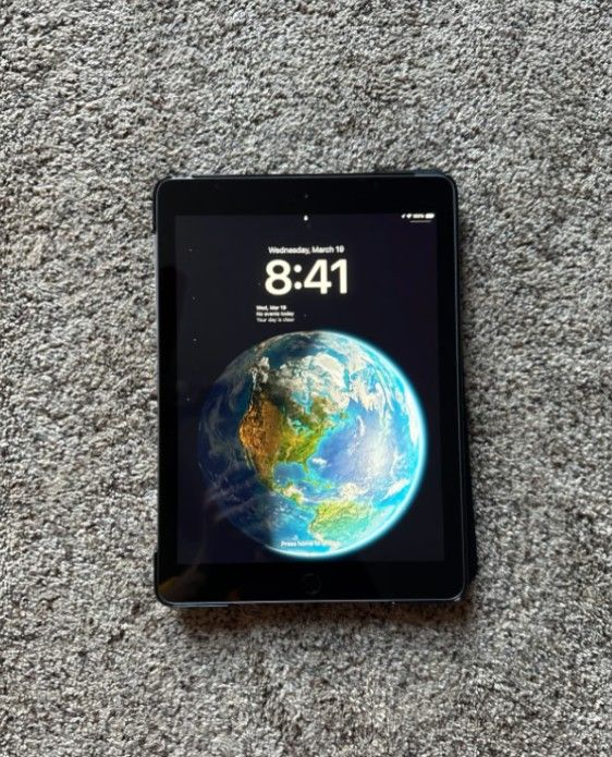 iPad 6th Gen