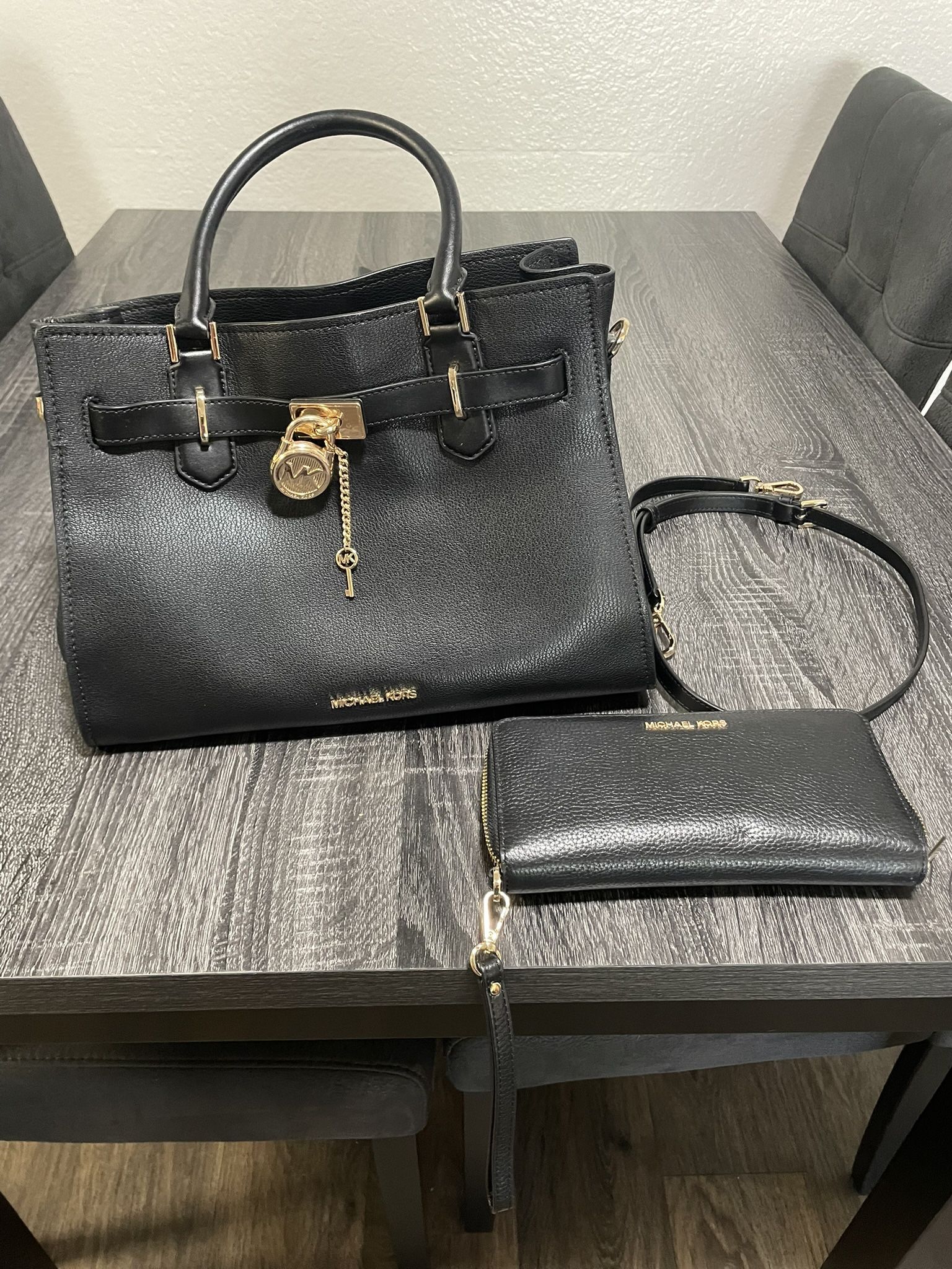 Michael Kors Purse And Wallet Set MK