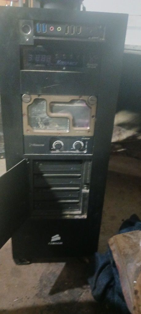 Corsair Koolance PC Tower