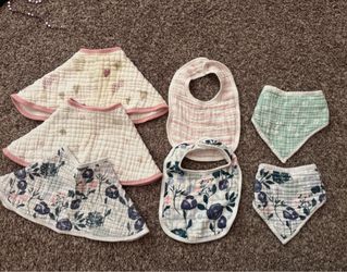 Aden + Anais bib/burp cloths