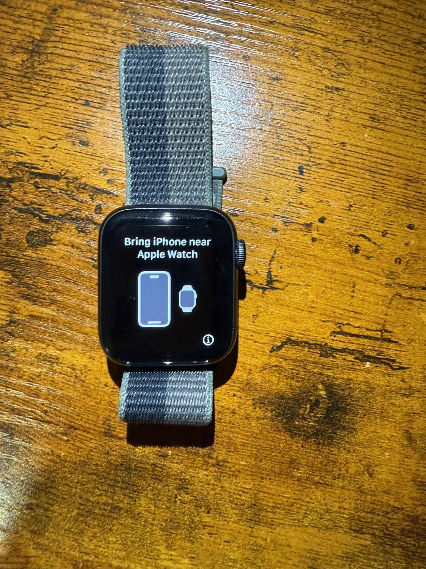 Apple Watch SE (2023) 41mm Black (Cellular)