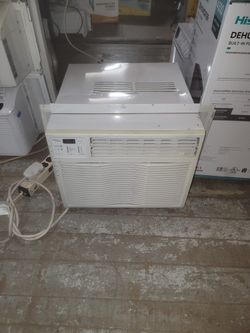 12,000 Btu Window Air Conditioner 