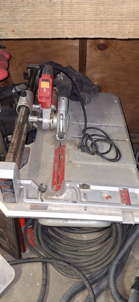 Flooring Saw
