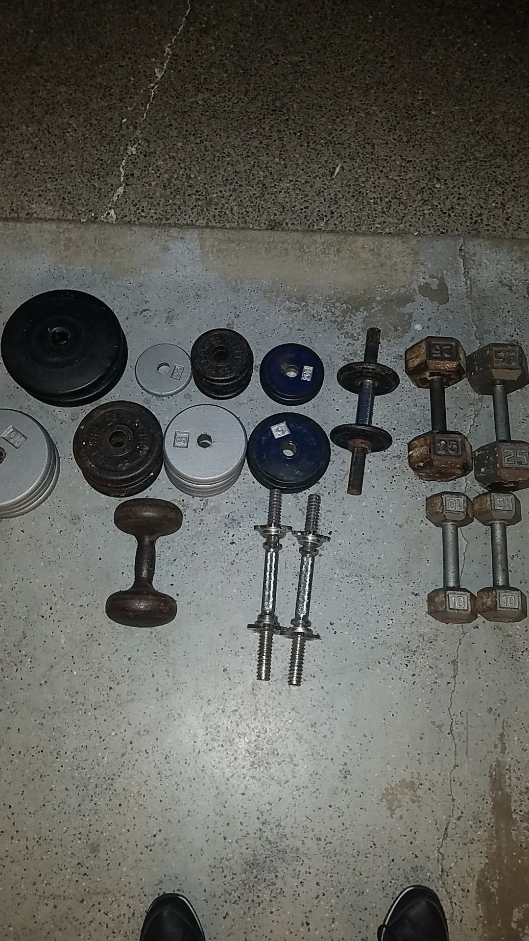 Weights dumbells and plates