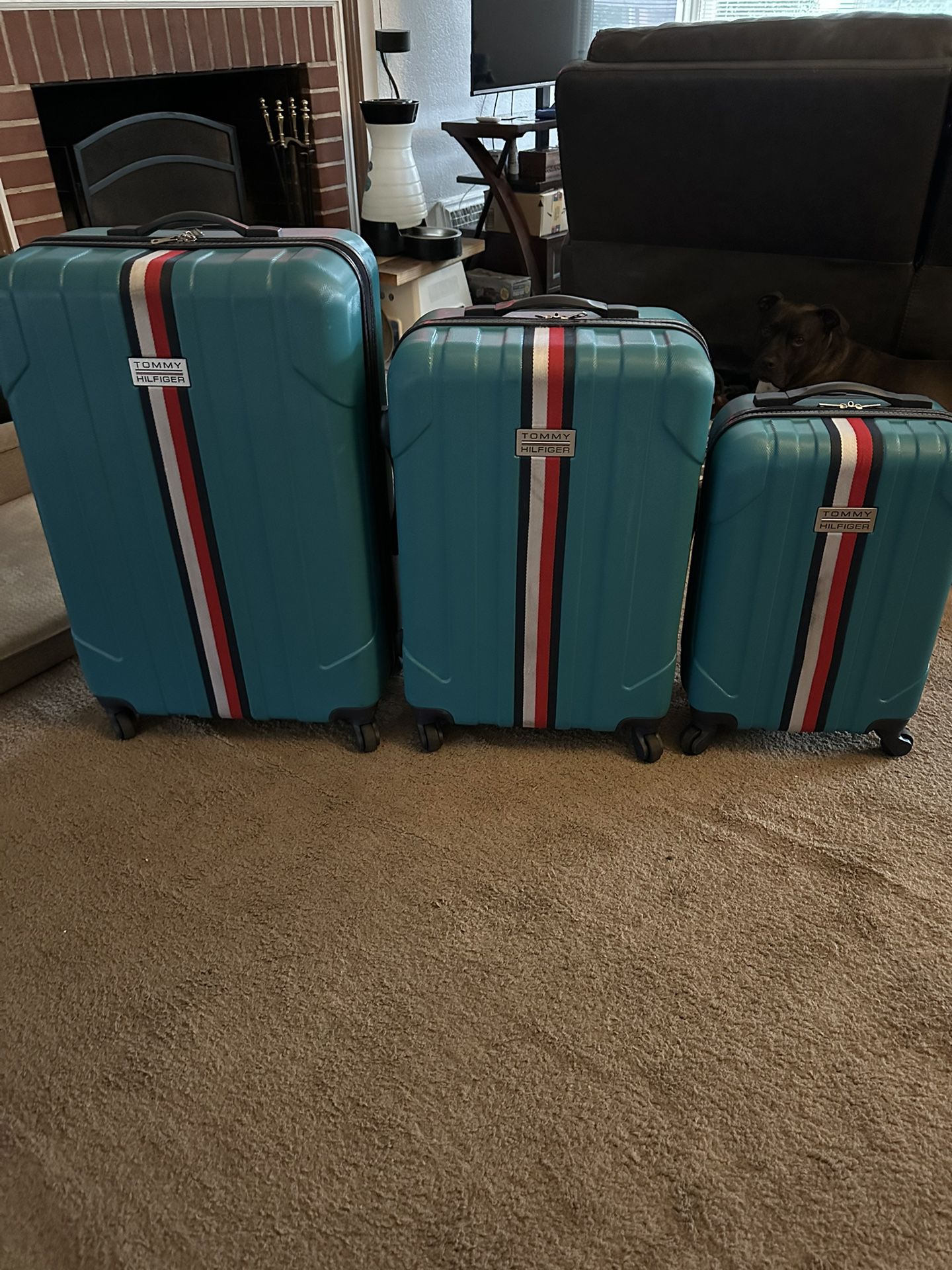 Tommy Hilfiger Luggage 3 piece set