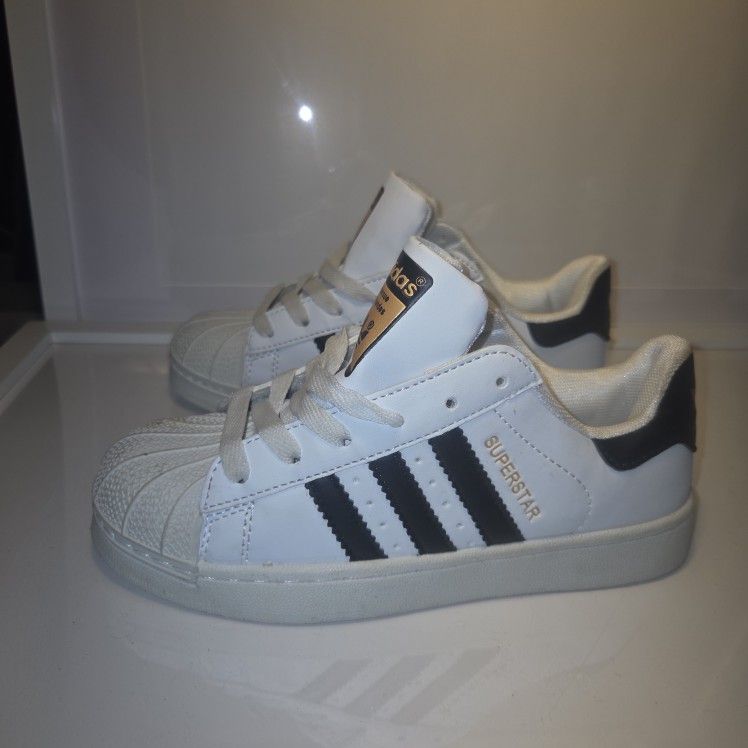 Adidas Womens Shoes Size 5 New Not Tag