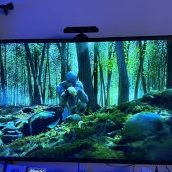 QN82Q7DRAFXZA 82-inch QLED 4K UHD Smart TV Class 8 Series With manual and remote. 