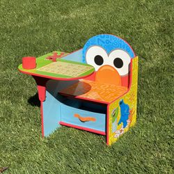 Toddler Desk Sesame Street LIKE NEW