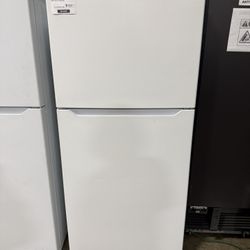 Insignia 18 cubic  top freezer
