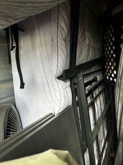 Queen size bed