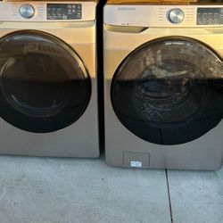 Samsung Washer And Dryer Along With Two Pedestals