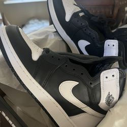 New!! New With Box Nike Air Jordan 1 Retro High OG GS