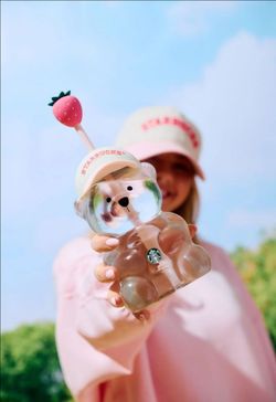 Starbuck Pink Strawberry Bearista Cup