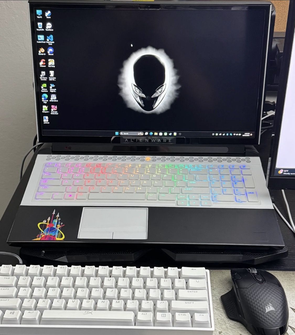 Alienware Area 51m R2 Lunar White Intel Core i9 10900K 32GB DDR4 RTX2080S GSync