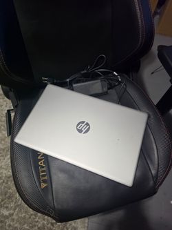 Hp laptop i7 Iris xe graphics