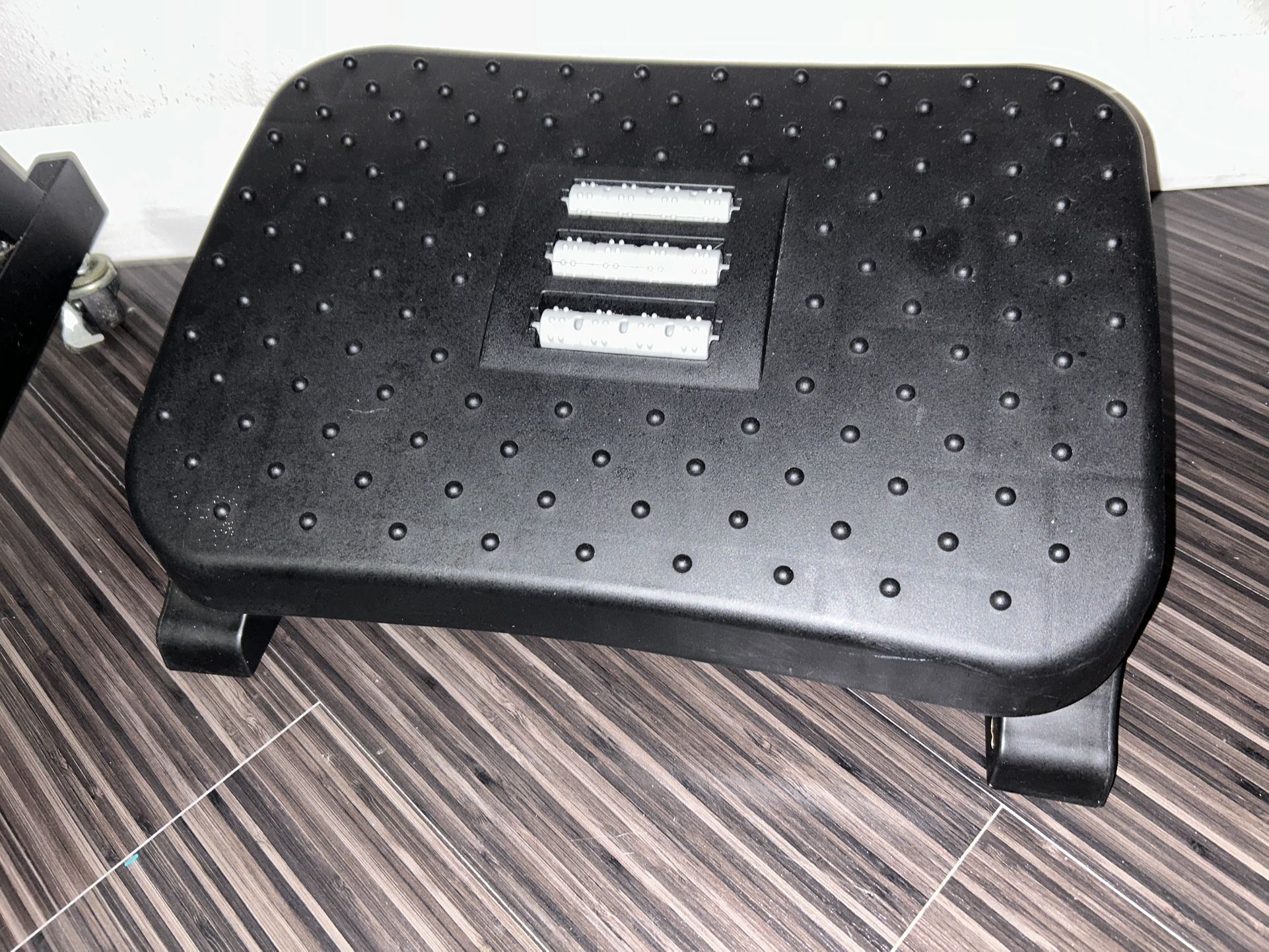 Desk Foot Stood Massager 