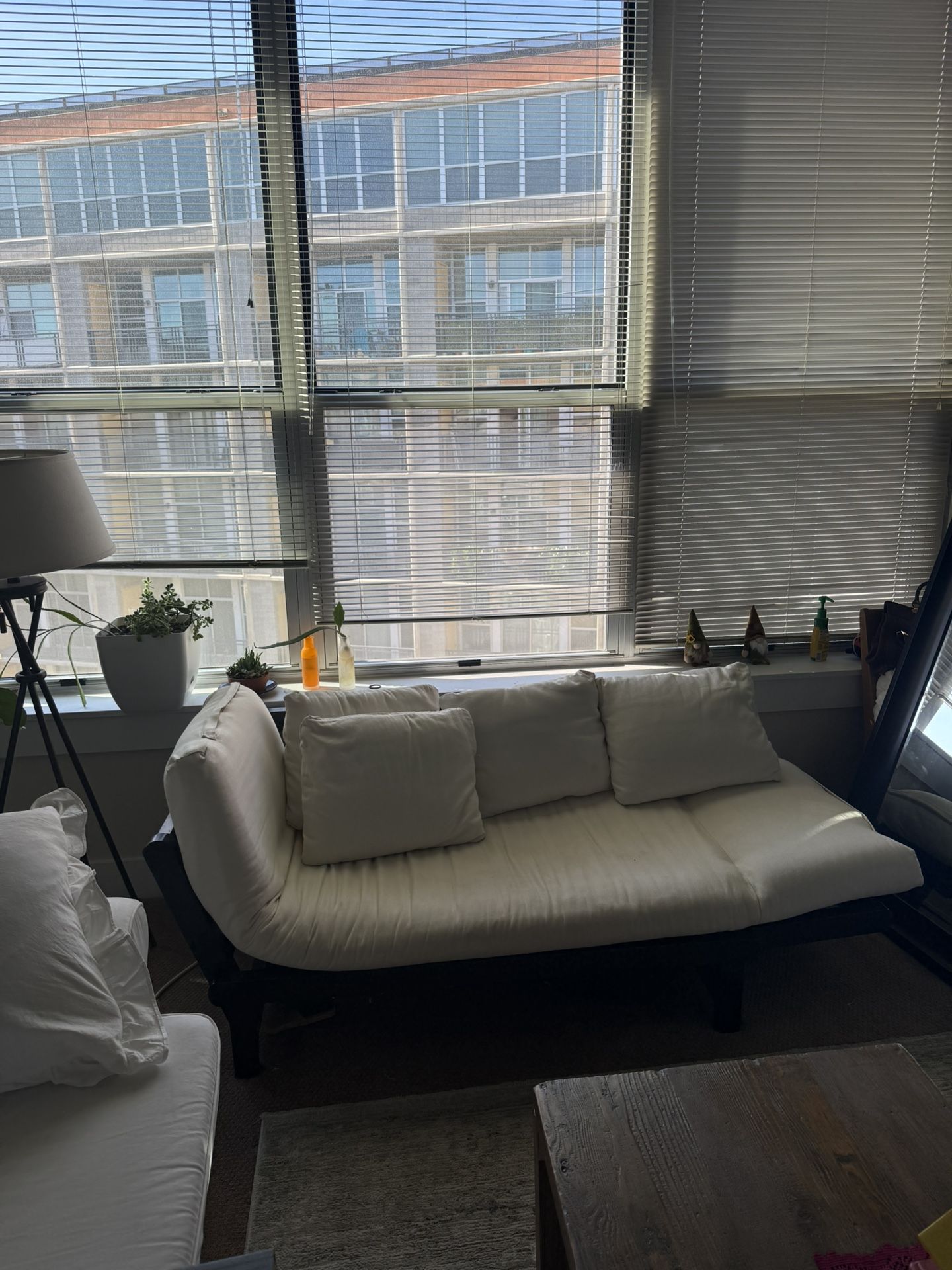 Day Bed! Futon/couch