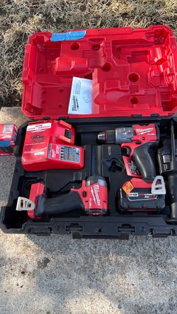 MILWAUKEE COMBO  CORDLESS Drill set