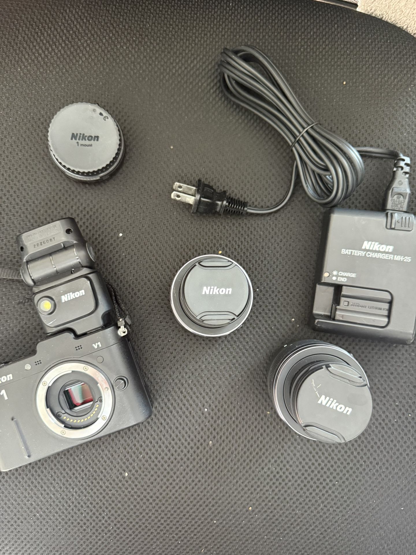 Nikon 1 V1 Camera + 2-Lens Kit – Excellent Deal! (Everything Included!)