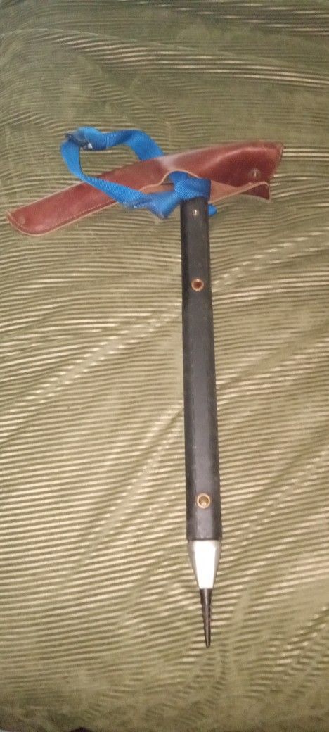 New 21 Inch Long Made In 🇫🇷 France Pro Quality Rare Hickers Pick Axe Multi Purpose Traveling Tool