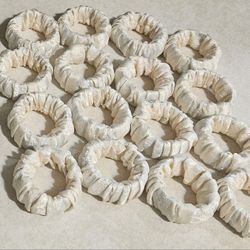 16 Count Set of Cream Napkin Rings 