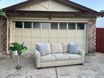3 Seater Sofa couch - Delivery Available