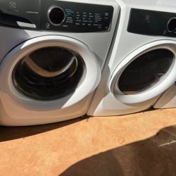 Electrolux Frontload Washer Dryer 