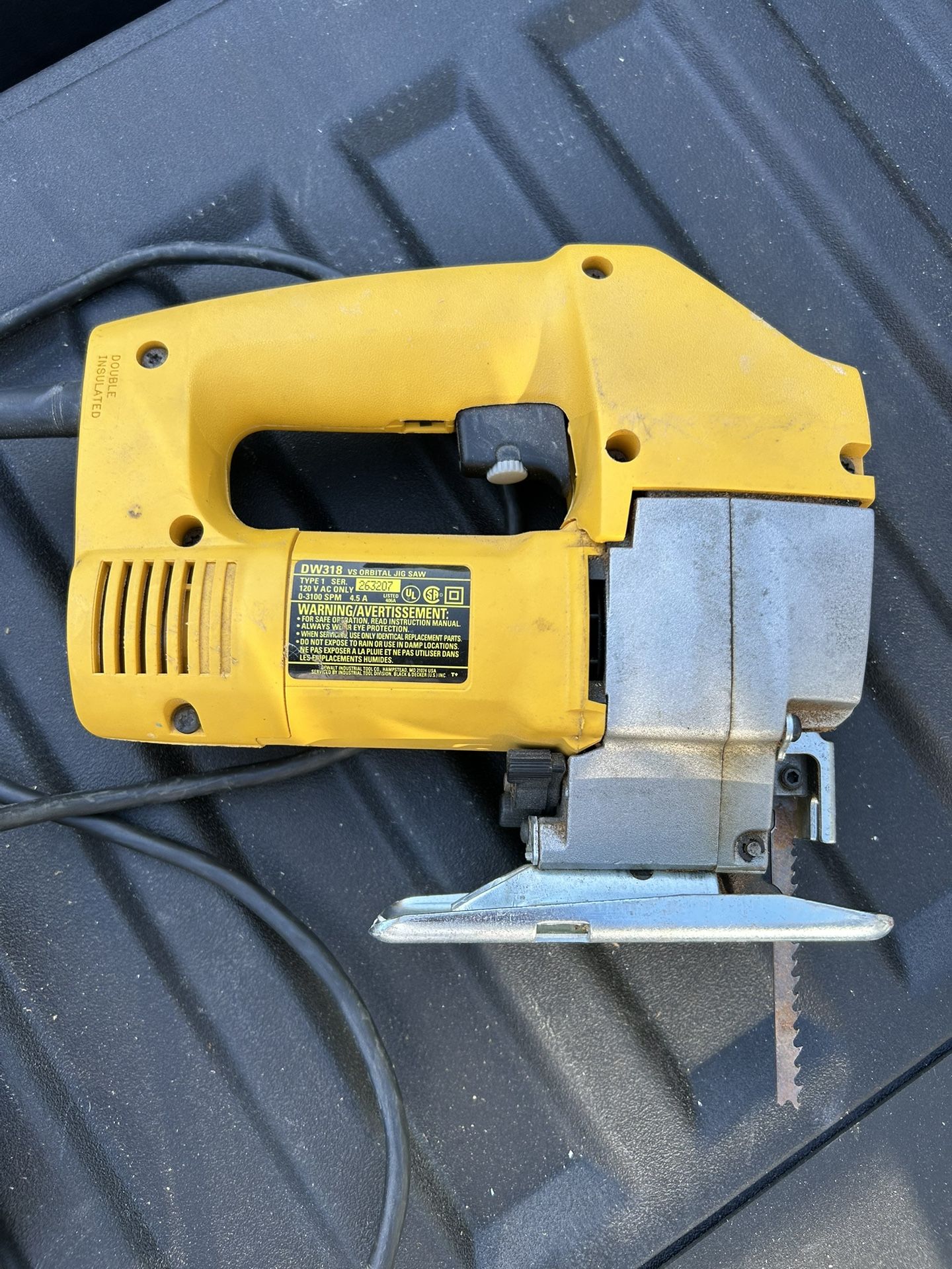 Dewalt DW318 Jig Saw