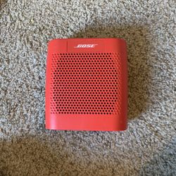 Bose Wireless Bluetooth Speaker And Charger 
