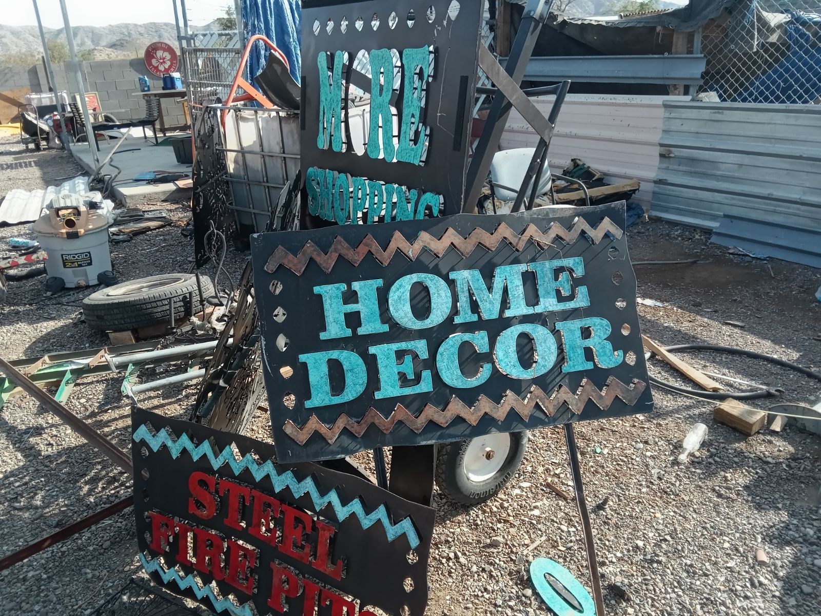 10 PCS OF OUTDOOR HOME DECOR👇CROSSROADS 👇