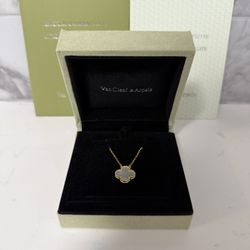 White Van Cleef Necklace and bracelet 