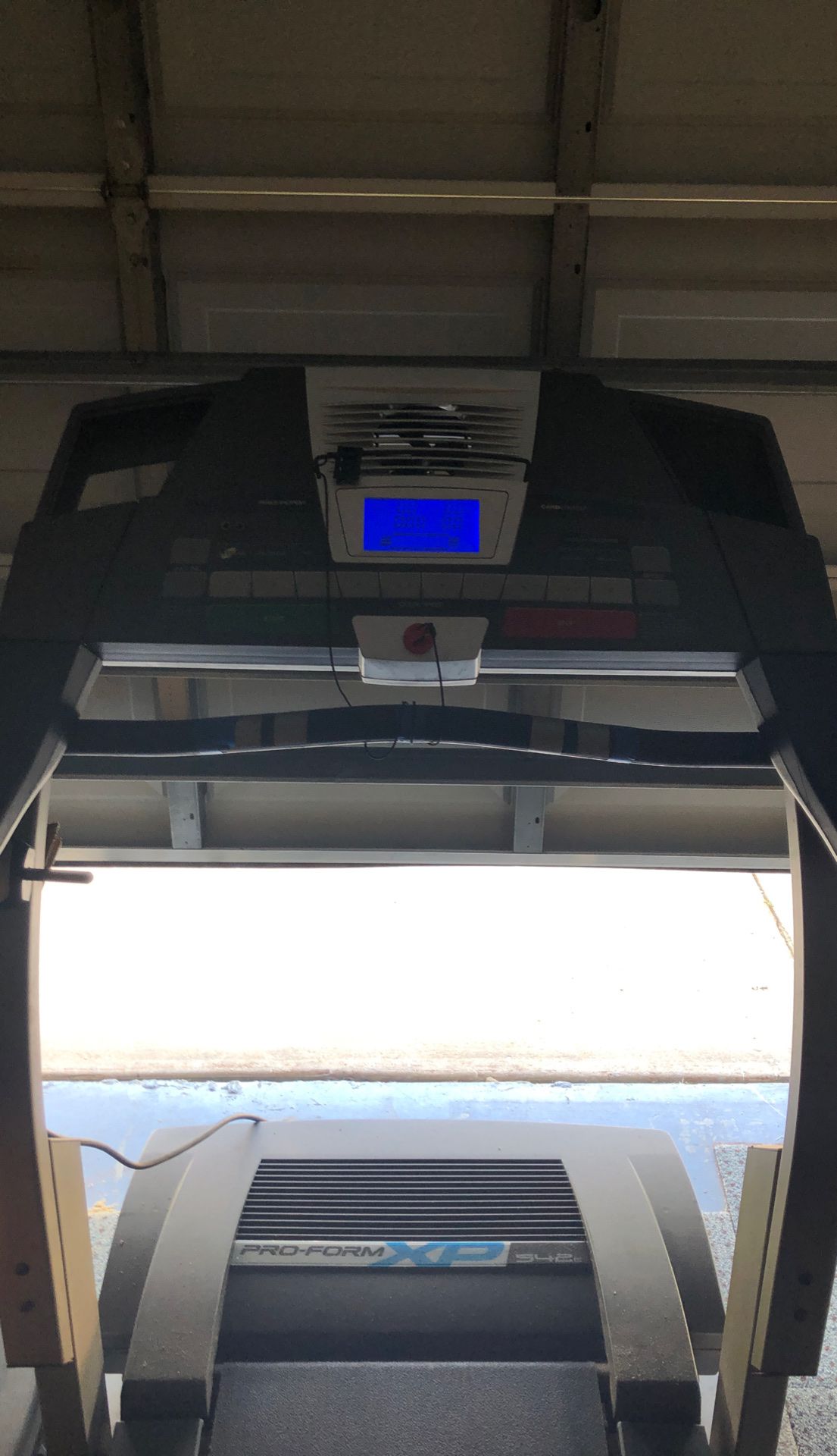 Treadmill Pro-form with incline function