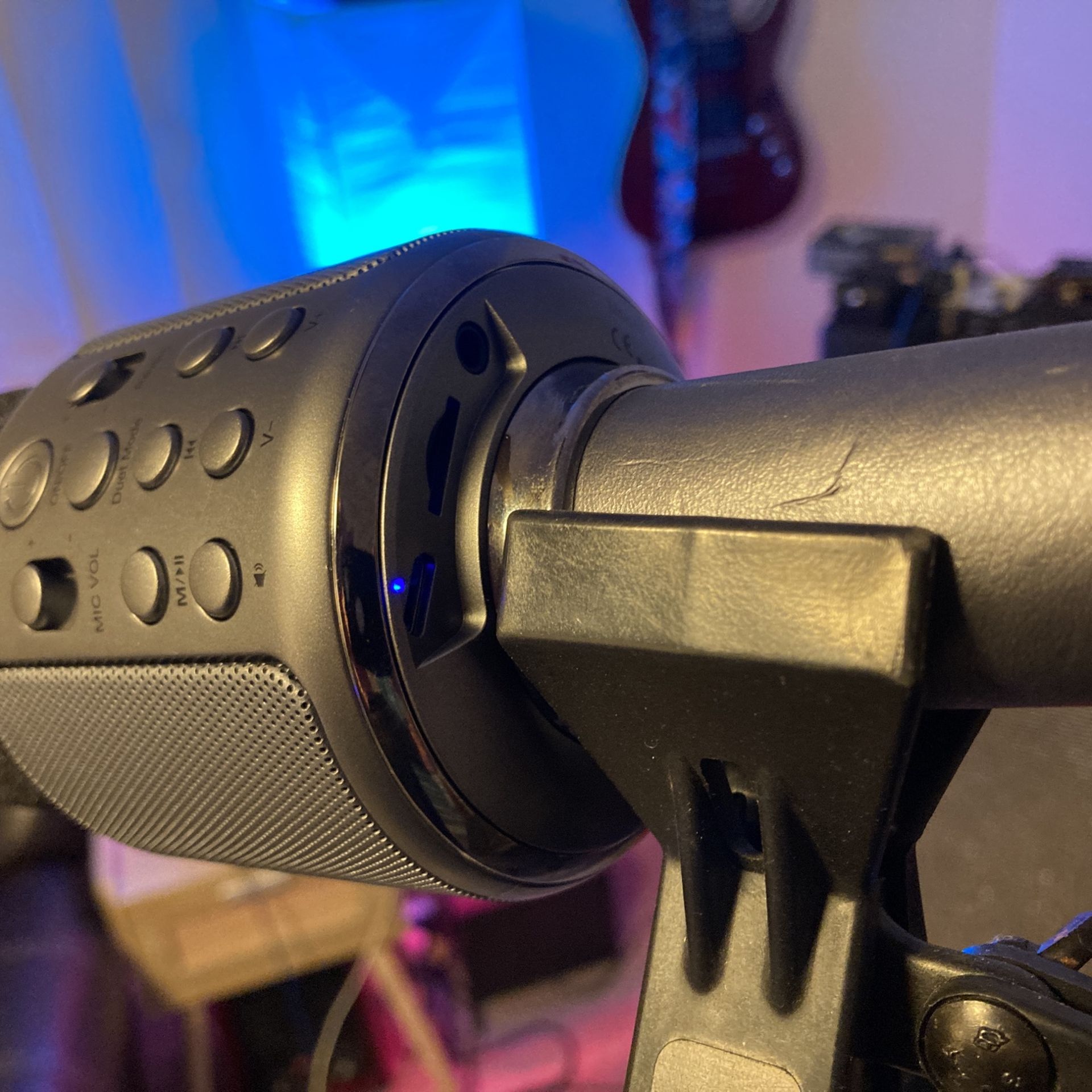 Self Contained Mic W/ Bluetooth