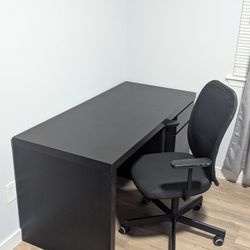 IKEA Malm desk (black) + IKEA FLINTAN office chair
with armrests (black)