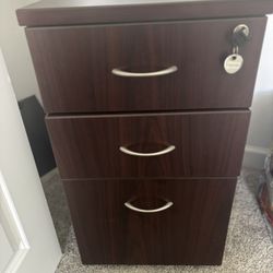 Filing Cabinet With Lock