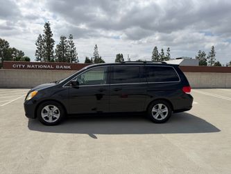 Honda Odyssey Touring EX-L Minivan