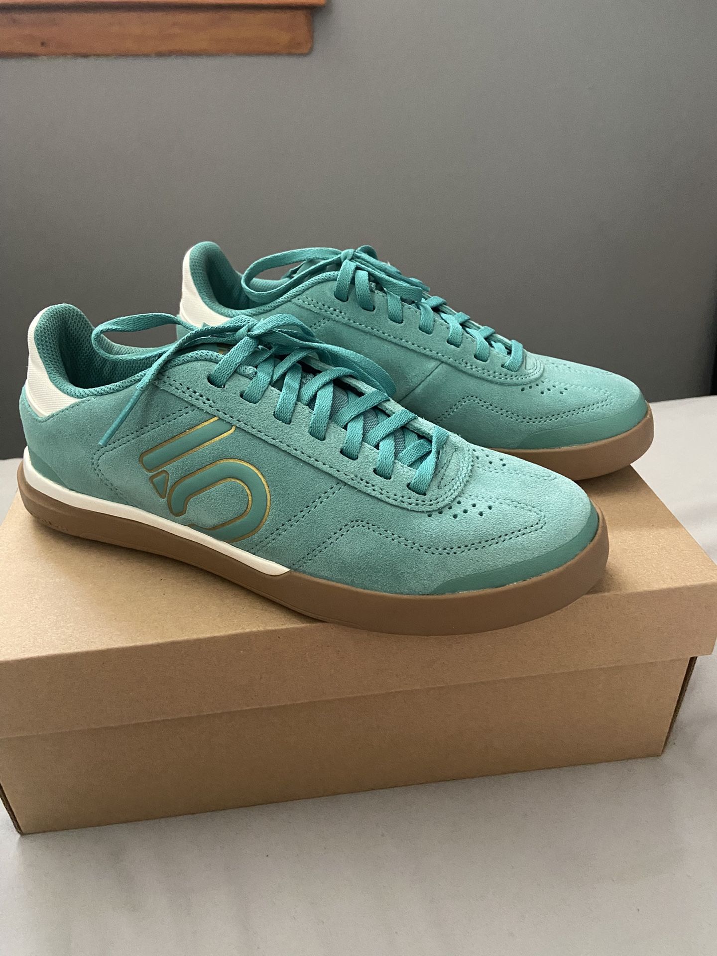 Adidas Women’s Sleuth