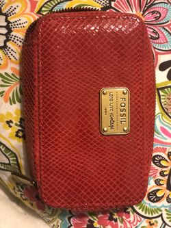 Fossil to hold jewelry or use as a wallet or make up brand new