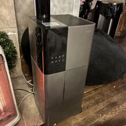 New In Box 6.8 Gallon Humidifier 