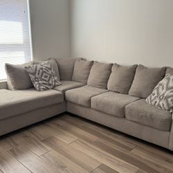Sectional Couch 