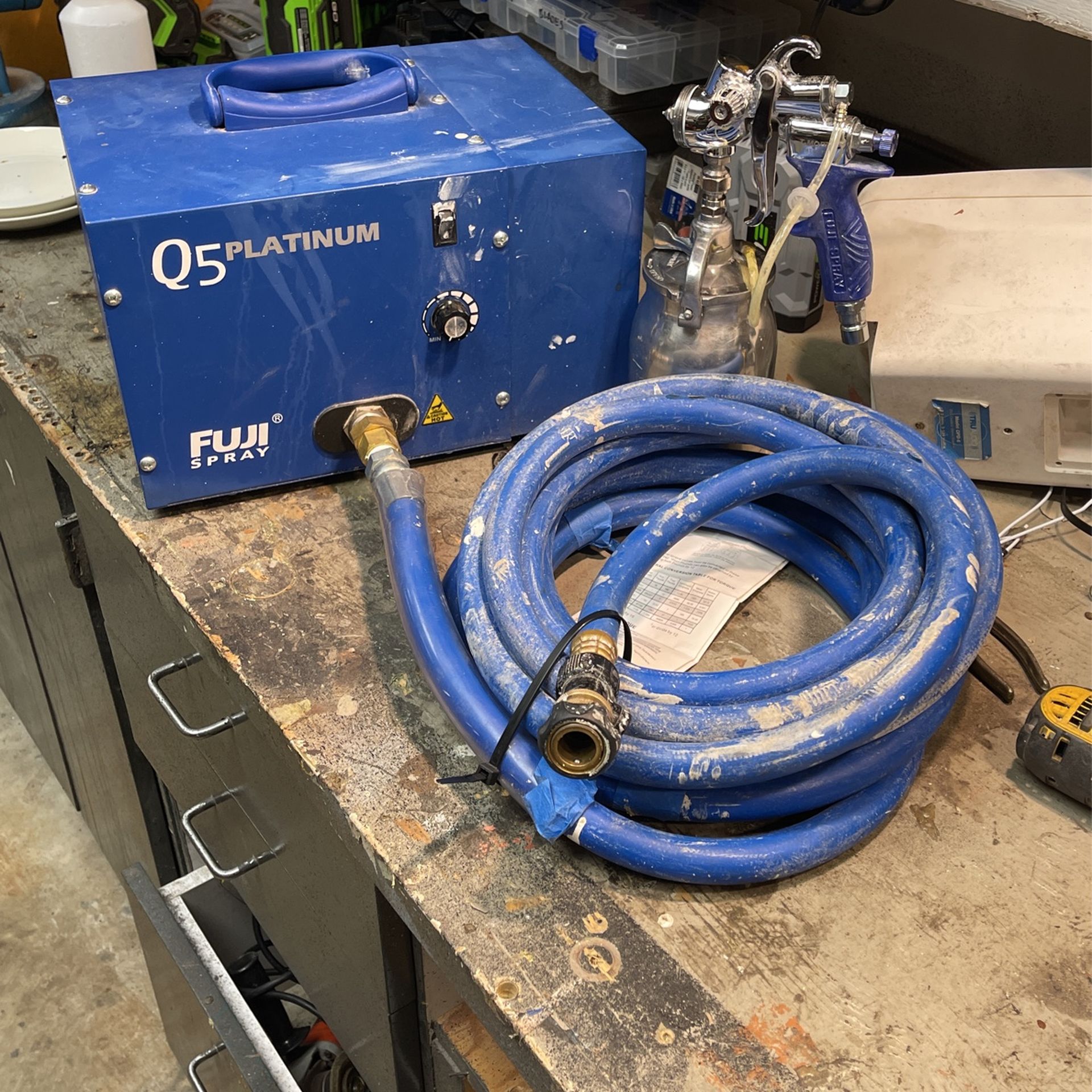 Fuji Spray Q5 platinum paint sprayer with spray gun for Sale in Maple