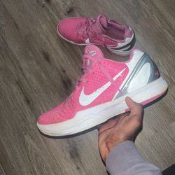 Rare Kobe 6 Think Pink Size 10