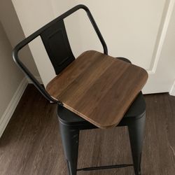Industrial Metal Bar Stool with Wood Seat – Excellent Condition