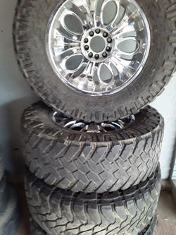 Tires 37x12.5r20, 255x65r17,215x60r16 $200
