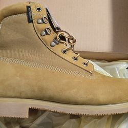 Mens boots Chippewa boots size 14 new