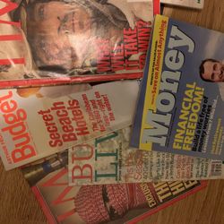 Dozens & Dozens Of Old Magazines 