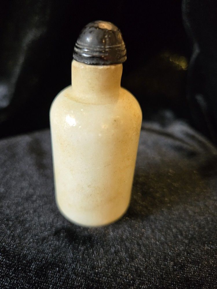 Chinese Stoneware Snuff Bottle